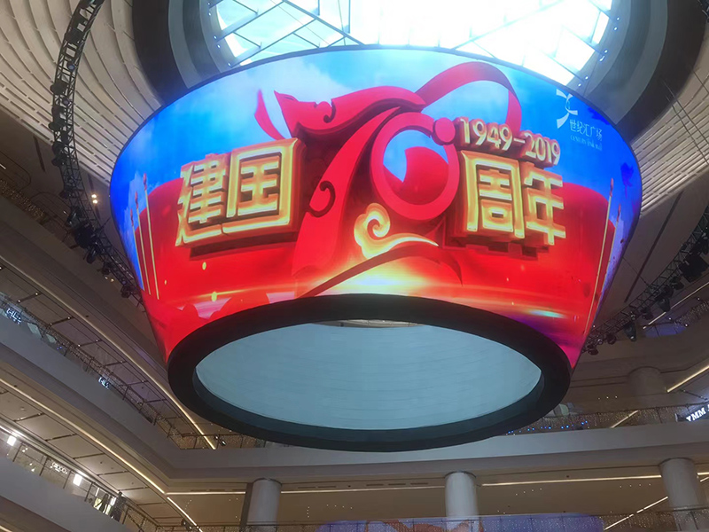 公司花20萬裝修的會議室，竟被客戶吐槽‘像網(wǎng)吧’？高級感會議室的屏幕選擇秘訣”